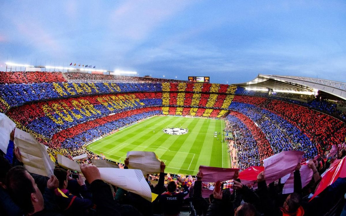 El Camp Nou, lleno de aficionados, en un partido del Barça / FCB