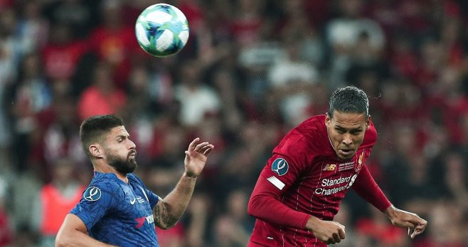 Virgil van Dijk en el partido ante el Chelsea EFE