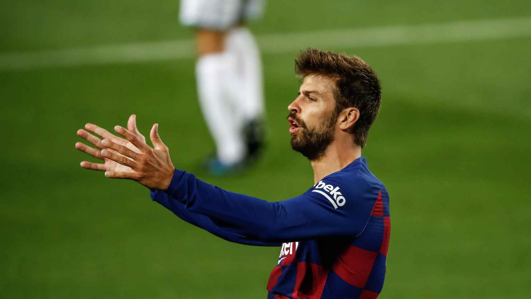 Gerard Piqué, en el partido ante Osasuna | EFE