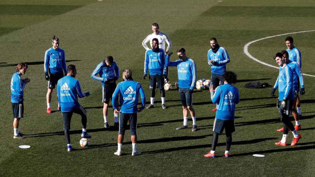 Los jugadores del Real Madrid durante un entrenamiento en Valdebebas / EFE