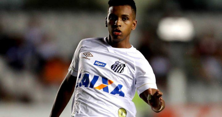 Rodrygo durante un partido con el Santos / EFE