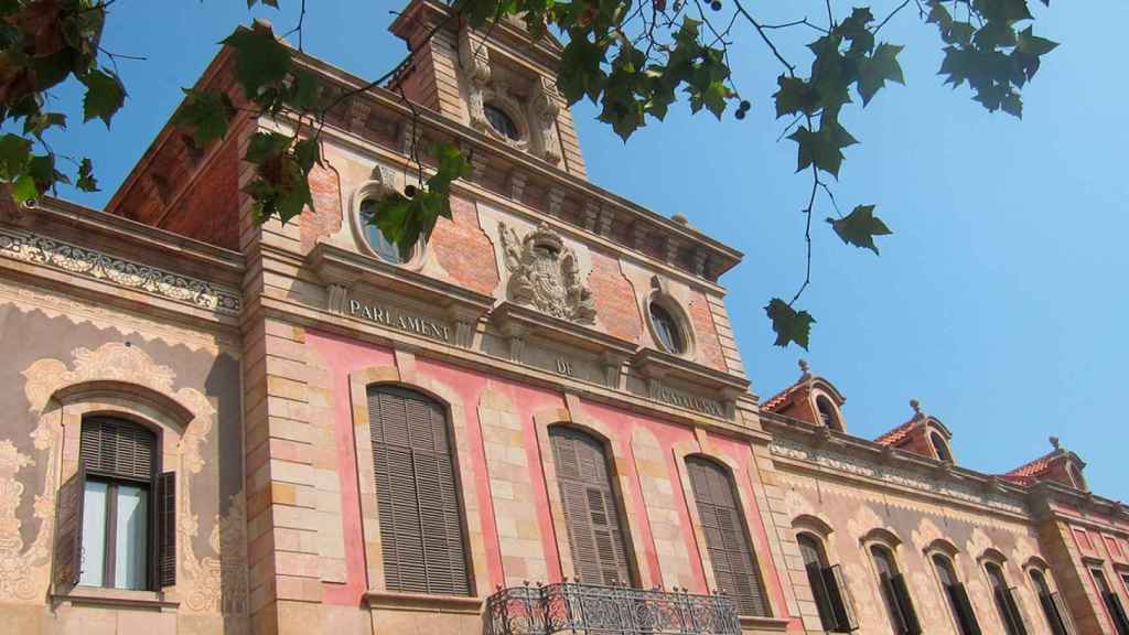 Fachada del Parlament de Cataluña / EUROPA PRESS