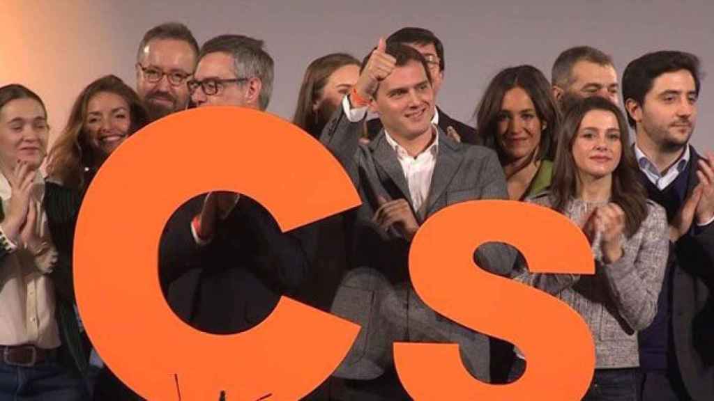 Albert Rivera junto a los miembros de la dirección de Ciudadanos, en la cuarta asamblea del partido