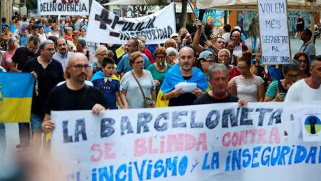 Vecinos protestan contra la inseguridad en Barcelona / EFE