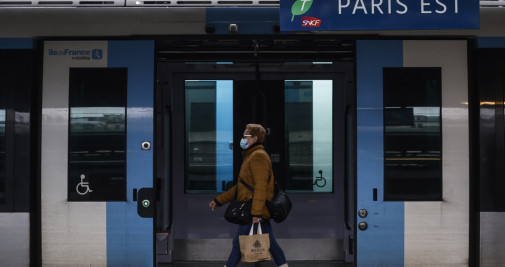 Los trenes de la estación Gare de l'Est de París, paralizados por un incendio provocado / EFE