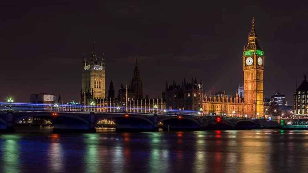 Big Ben en Londres, a orillas del Támesis