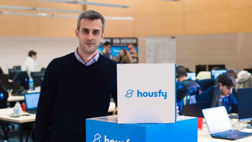 Ferran López Serra en las oficinas de Housfy / HOUSFY