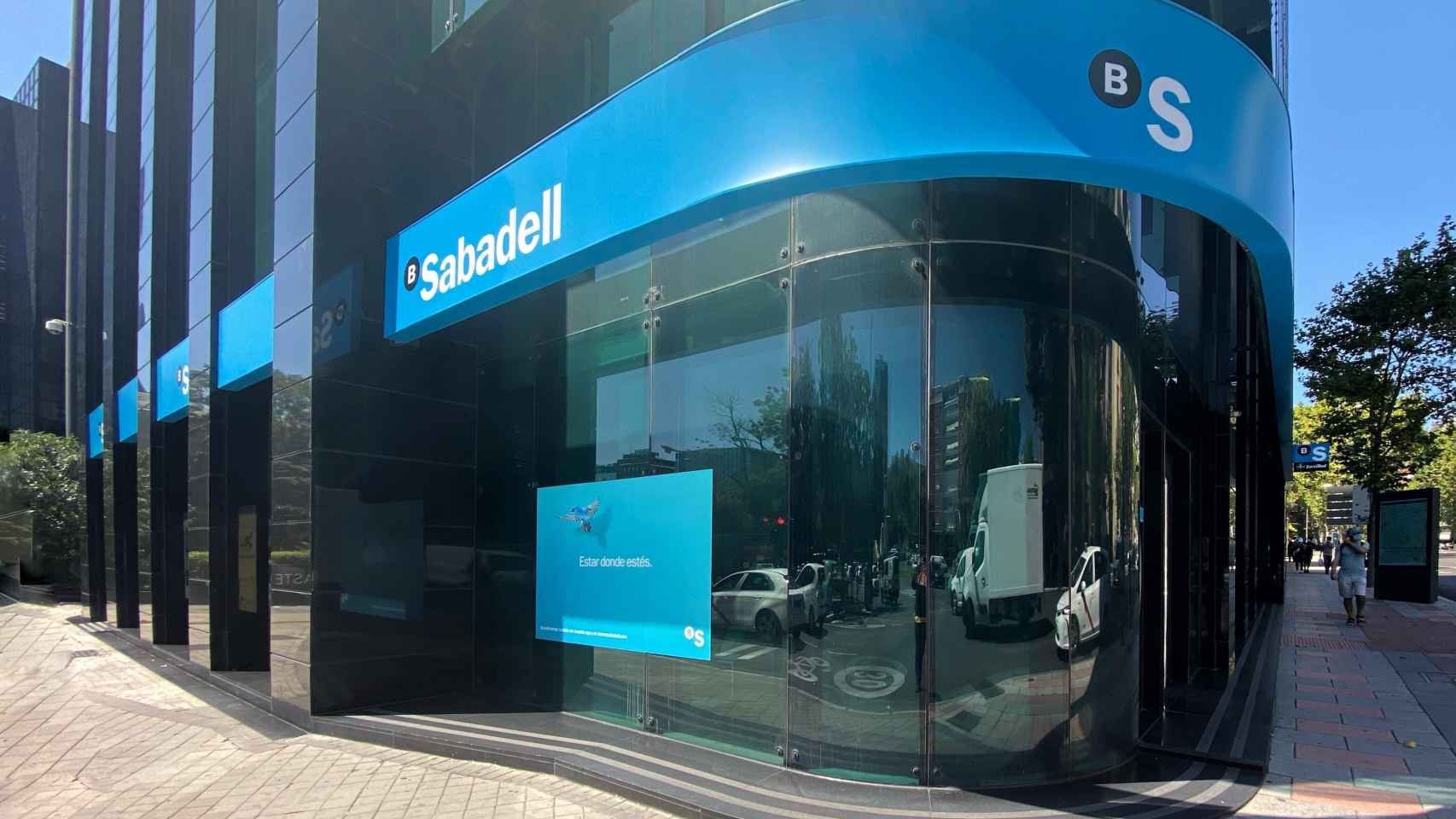 Sede del Sabadell, uno de los bancos que cotizan en el Ibex 35 / EP