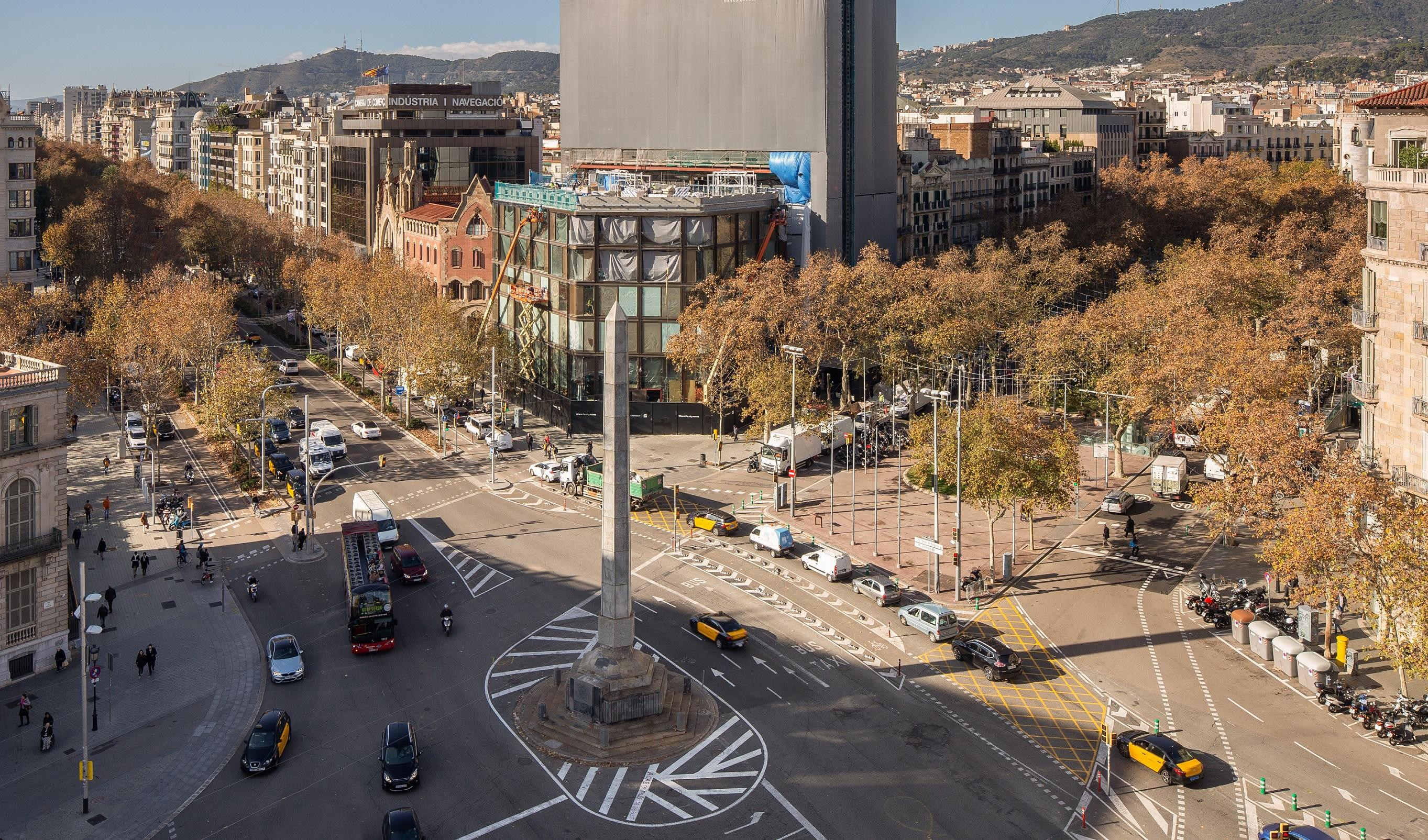 La nueva Casa Seat, en obras, en la confluencia entre Diagonal con Paseo de Gracia / SEAT