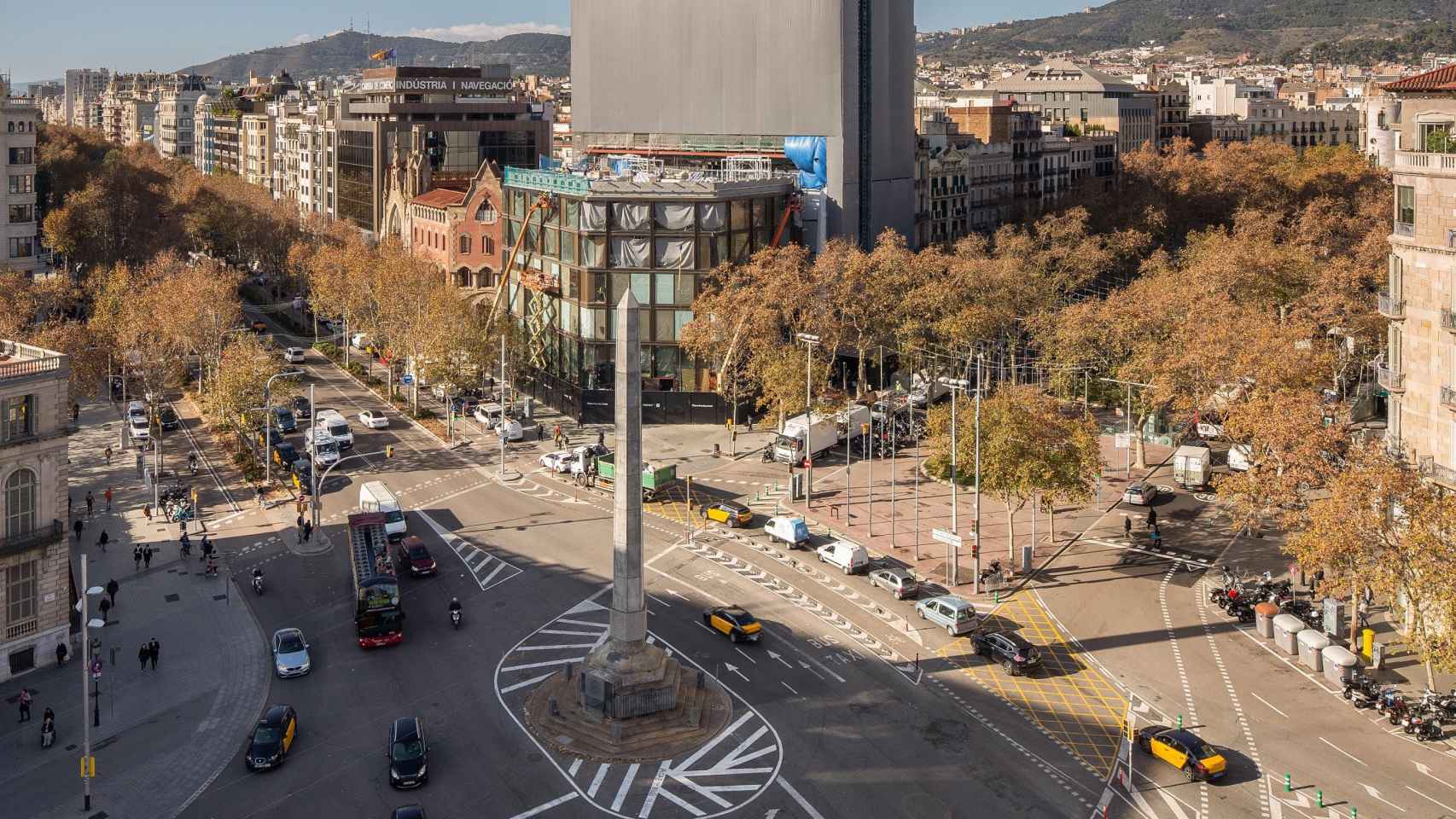 La nueva Casa Seat, en obras, en la confluencia entre Diagonal con Paseo de Gracia / SEAT