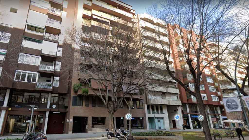 Sede central de Construcciones Decosa / CG