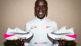 Eliud Kipchogue con las Nike AlphaFly / NIKE NEWS