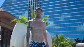 Messi posa frente a la piscina del hotel Hard Rock de Miami INSTAGRAM