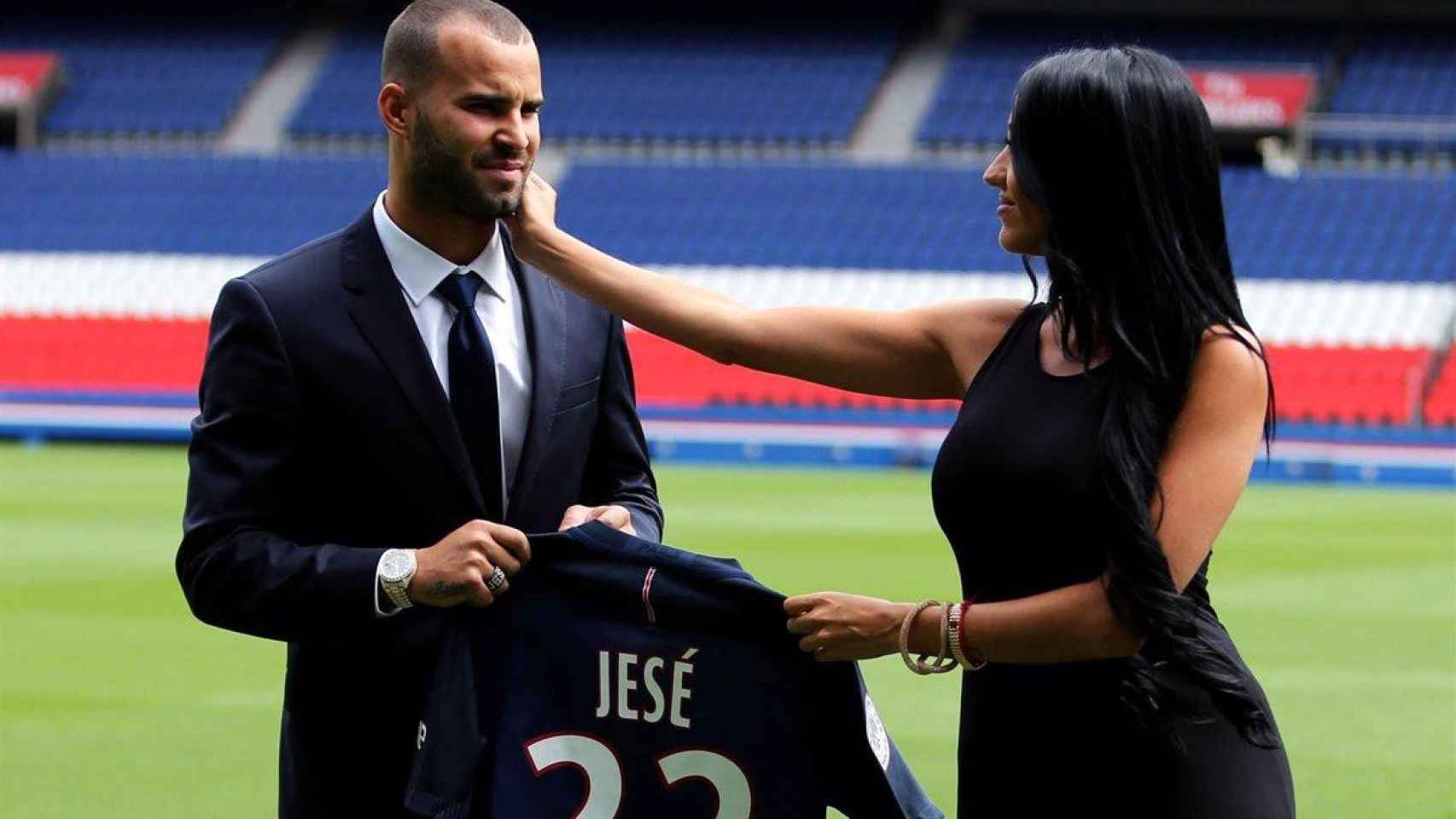 Jesé Rodriguez y Aurah Ruiz en la presentación del jugador con el PSG / EP