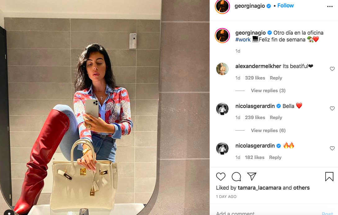 Georgina Rodríguez se fotografía en el baño de la oficina / INSTAGRAM