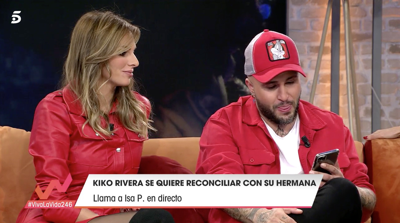 Kiko Rivera llama en directo a su hermana Chabelita desde el plató de 'Viva la vida' / MEDIASET