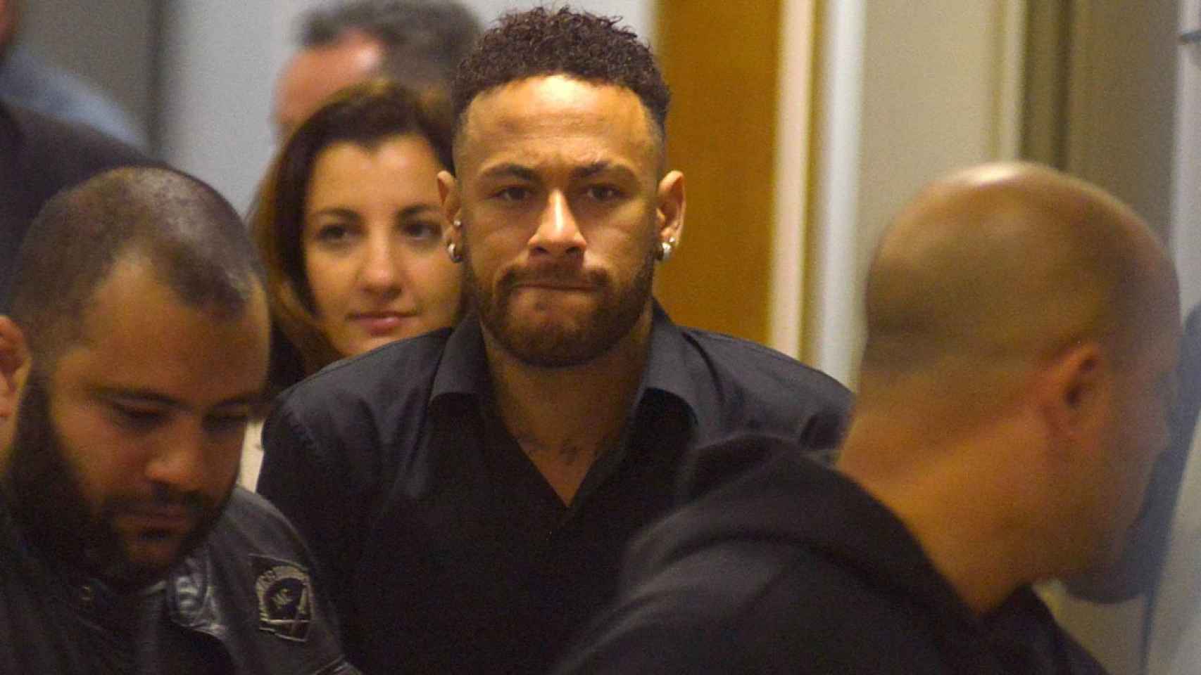 Neymar en la llegada a un juzgado / EFE