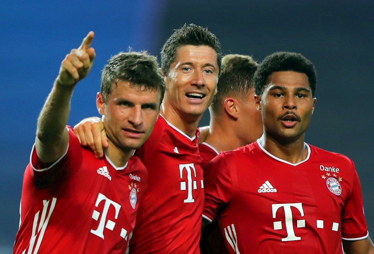 Muller, Lewandowski y Gnabry celebran un gol contra el OL / EFE