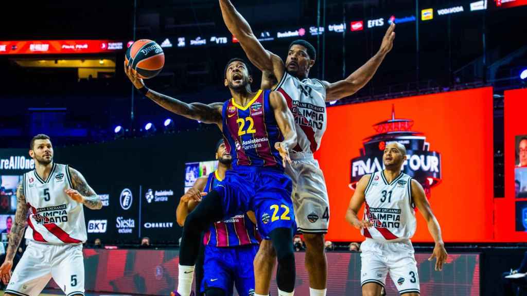 Cory Higgins se exhibe contra el Armani Milan en la Final Four de Colonia / FCB