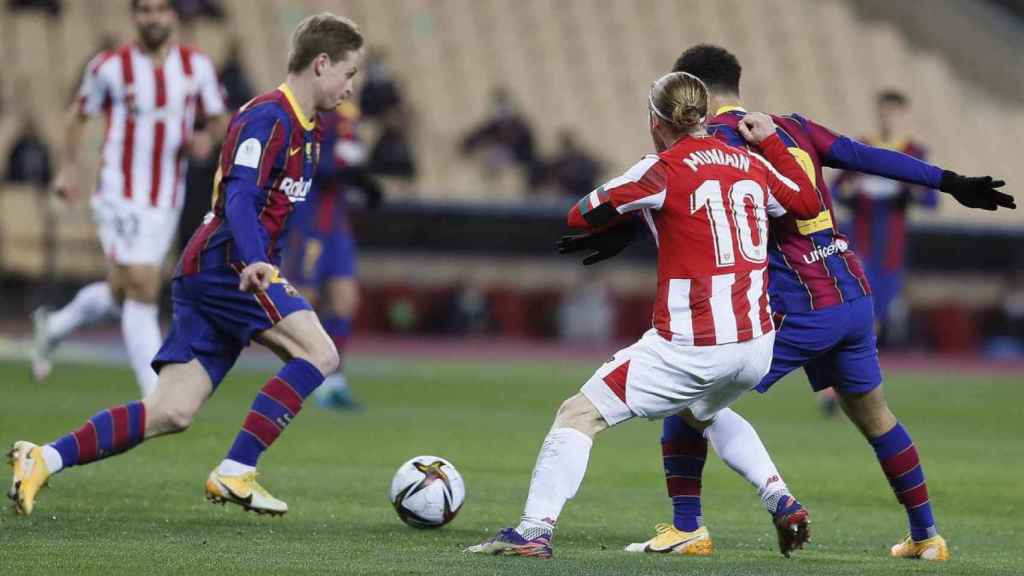 Frenkie de Jong jugando contra el Athletic Club / Redes