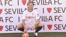 Iván Rakitic en su presentación como jugador del Sevilla / EFE