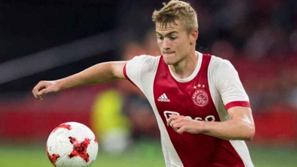 Una foto de archivo de De Ligt con el Ajax / EFE