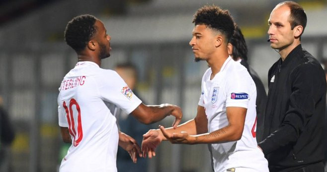 Sterling y Jadon Sancho en un partido con Inglaterra / EFE