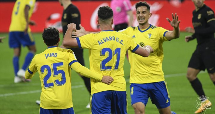 Negredo celebrando un gol en el Cádiz-Barça / EFE