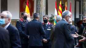 El mayor de los Mossos, Josep Lluís Trapero (3i), en un acto en la Capitania de Barcelona / EP