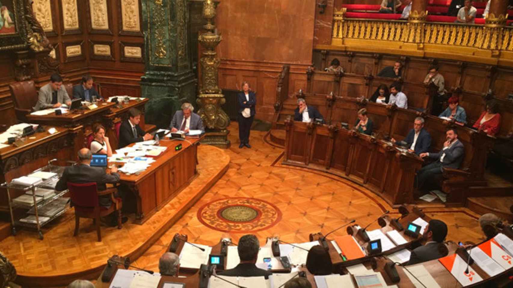 Imagen del salón de Plenos del Ayuntamiento de Barcelona en la sesión de mayo / CG