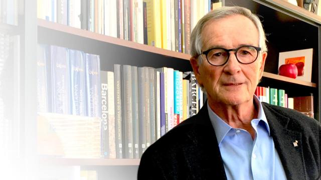 Xavier Trias en su despacho del ayuntamiento / CG