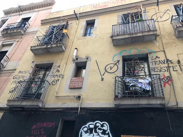 La casa okupa Ca La Trava tras el desalojo de los Mossos d'Esquadra / CG