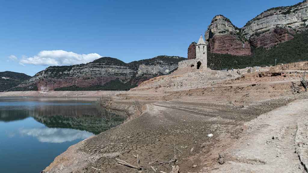 Imágenes de la sequía en el pantano de Sau, a 27 de marzo de 2023, en Vilanova de Sau, Barcelona / LORENA SOPENA - EUROPA PRESS