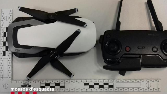 Un dron interceptado por los Mossos / MOSSOS