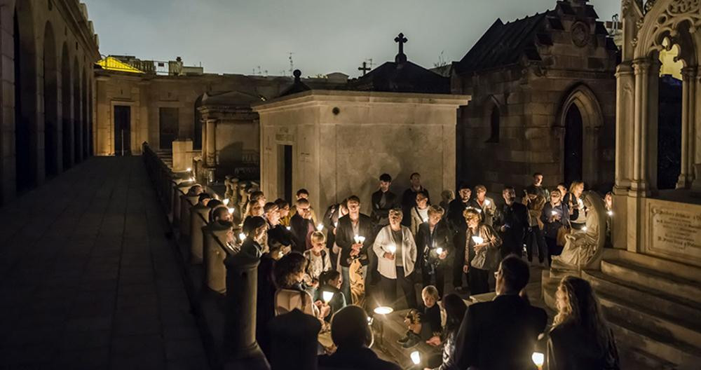 Necroturismo: visita teatralizada por el cementerio de Poblenou / CBSA