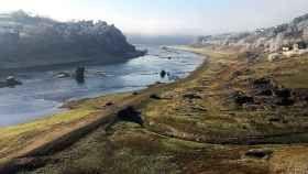 La falta de agua permite que emerja el pueblo hundido en el embalse de Portomarín / EUROPA PRESS