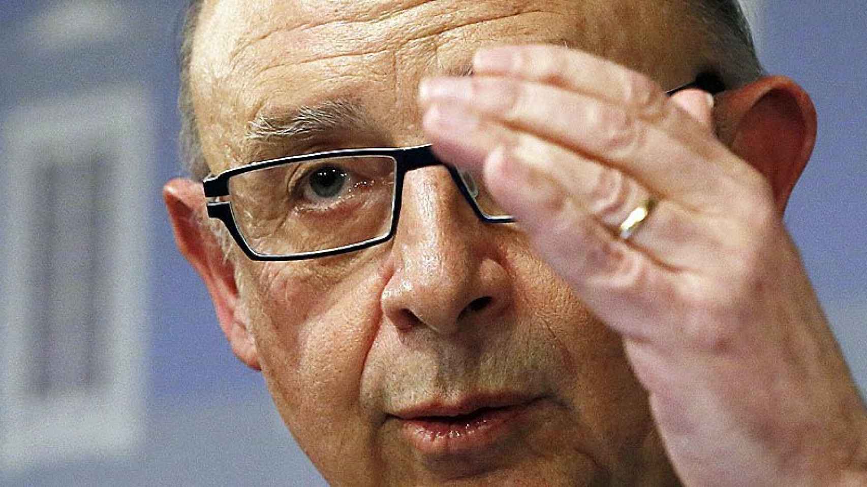 Cristóbal Montoro, ministro de Hacienda y Administraciones Públicas, durante la rueda de prensa.