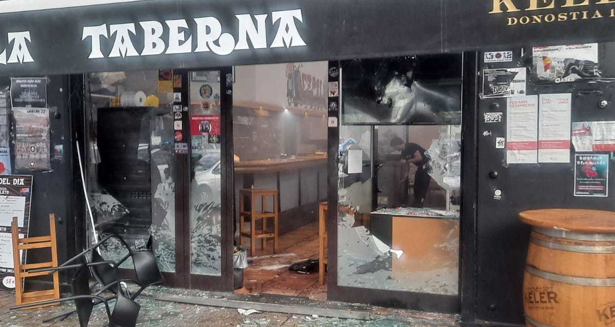 El bar ubicado en Pamplona que fue destrozado por los ultras del Barça / REDES