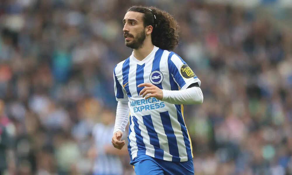 Marc Cucurella, ex del Barça, en un partido con el Brighton / PREMIER