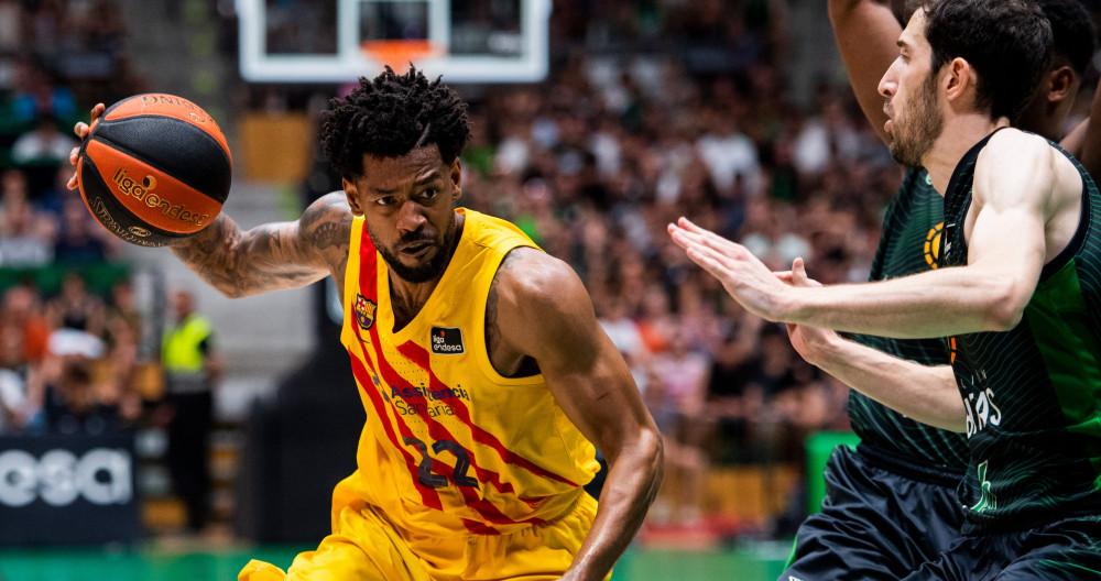 Cory Higgins, en una jugada del triunfo del Barça contra el Joventut / FCB