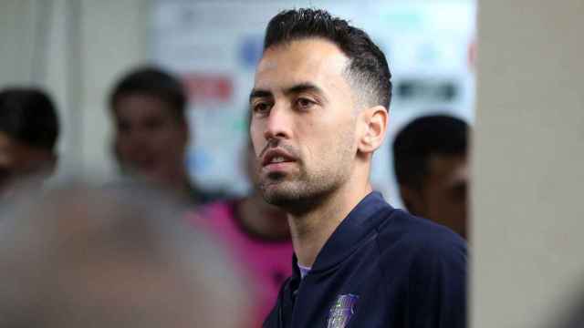 Sergio Busquets, en un desplazamiento del Barça / FCB