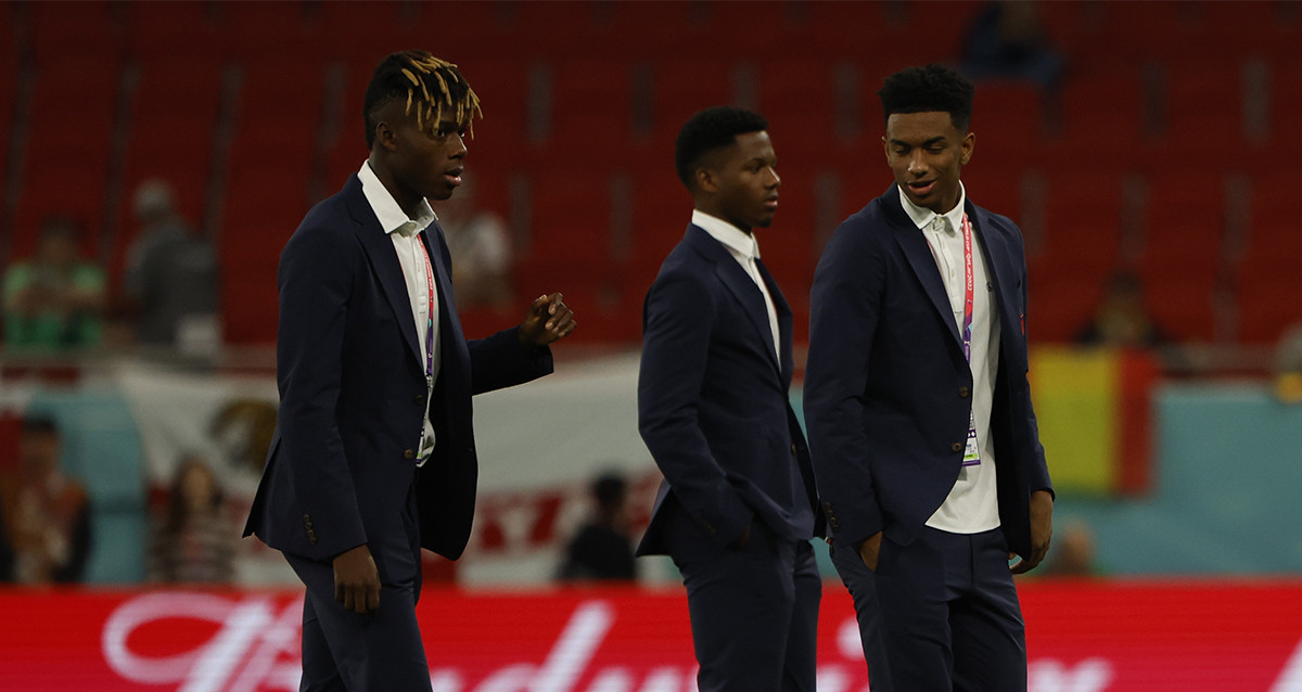 Ansu Fati, junto a Nico Williams y Alejandro Balde, antes de disputar el partido contra Costa Rica / EFE