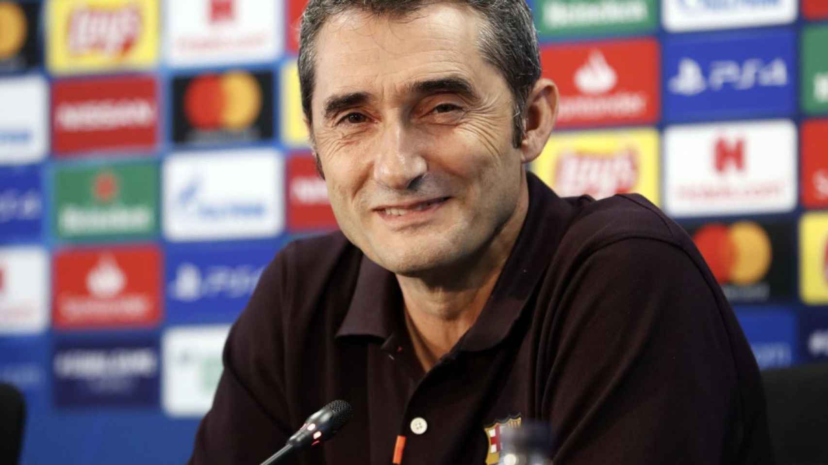 Una foto de Ernesto Valverde en rueda de prensa / FCB