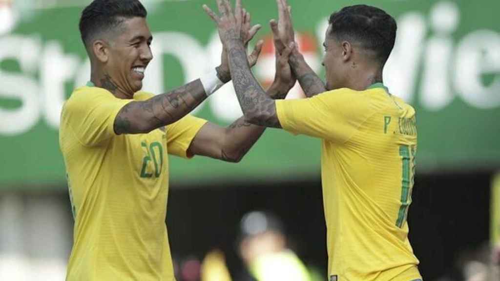 Una foto de Firmino y Philippe Coutinho compañeros en Brasil / Twitter