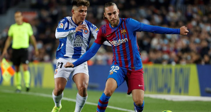 Mingueza, el peor del Barça ante el Espanyol / EFE