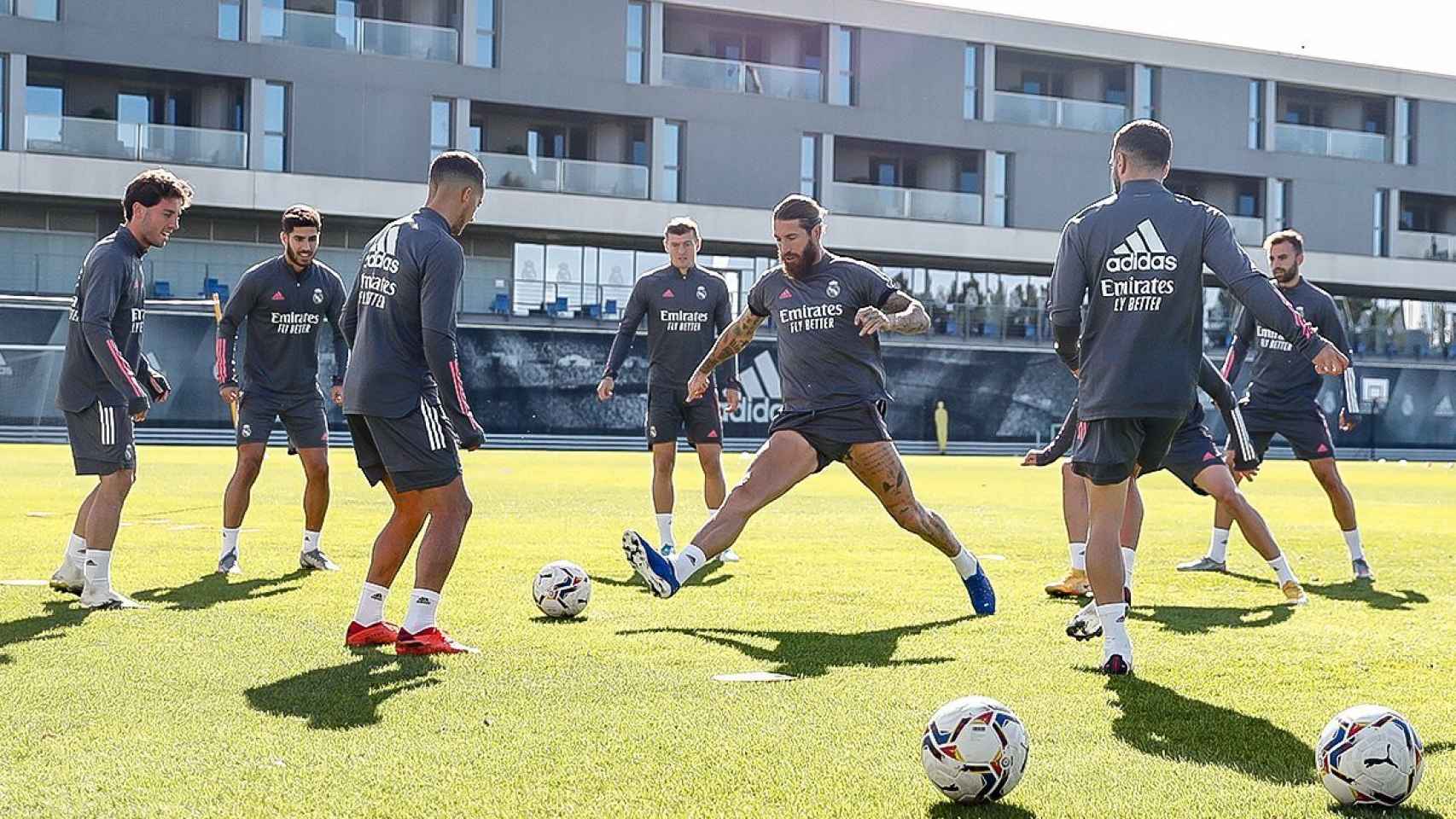 Jugadores del Madrid durante un entrenamiento /REDES