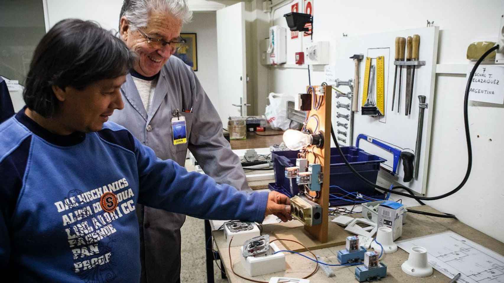 Uno de los usuarios que ha encontrado trabajo con el apoyo de Cáritas / CÁRITAS