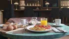 Desayuno en un hotel de Toledo, uno de los mejores destinos gastronómicos del puente de diciembre / BOOKING