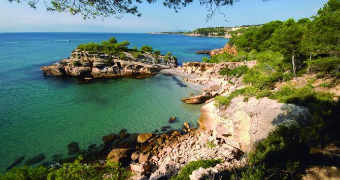 La playa de l’Illot / L'AMETALLA DE MAR