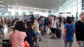 Las colas producidas en el aeropuerto de El Prat por la huelga de los trabajadores de Eulen / CG